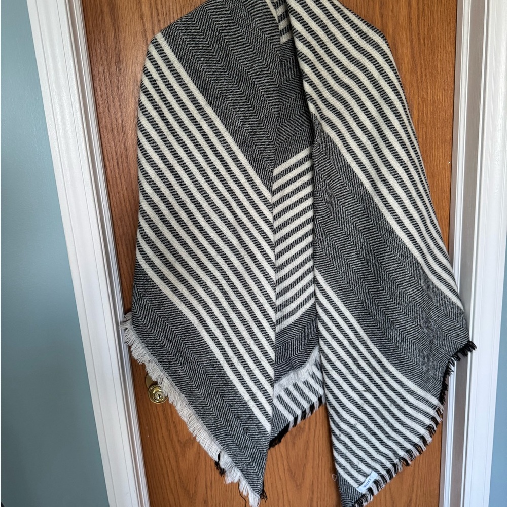 JustFab Monochrome Chevron Blanket Scarf